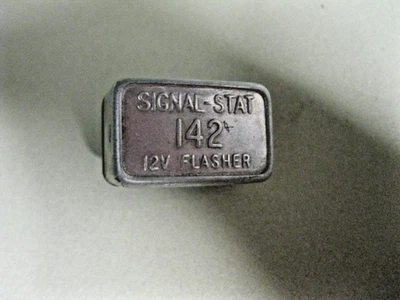 Intermitente Signal Stat 142 12V ¡Excelente Estado! Chevrolet, Corvette, Pont 1955-1964 Foto 1 de 4