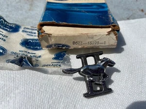 NOS mustang ll emblem 1975 - Picture 1 of 3