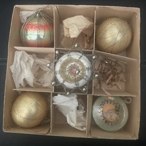 LOT OF 5 VINTAGE VICTORIAN WIRE WRAPPED MERCURY GLASS CHRISTMAS ORNAMENTS EUC - Picture 1 of 20