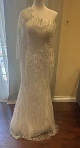 wedding dress - Picture 1 of 14