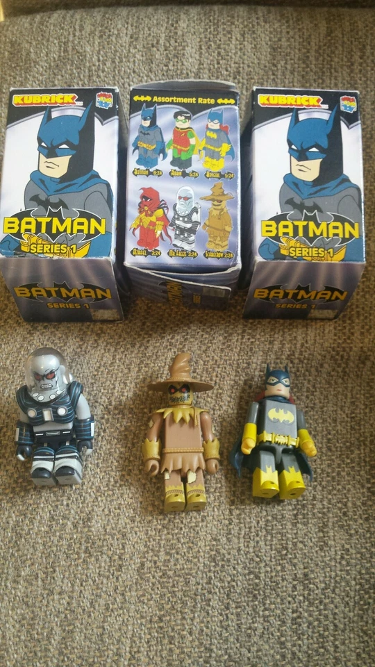Medicom DC Batwoman mr Freeze Scarecrow Super Hero Kubricks Batman Serie 1  Foto 1 de 1