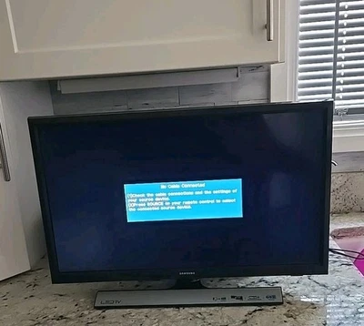 Samsung T24E310ND 24" Class 23.6" 720p Widescreen LED Display Monitor HDTV - Image 1 of 4