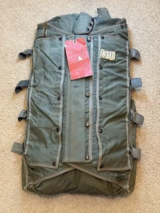 US Military Vietnam Era Fighter Pilot Parachute Pack 1962 Vintage (No Parachute) - Picture 1 of 10