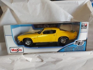 MAISTO 1:18 1971 CHEVROLET CAMARO - YELLOW / BLACK - BNISB - Picture 1 of 2