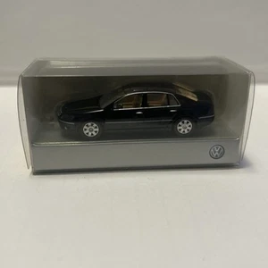 Volkswagen phaeton Mini Model Car 1:87 Model D-12099 Berlin Wiking - Picture 1 of 4