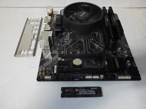 AMD Ryzen 3 3200G Gigabyte Gaming Mainboard CPU RAM Combo 256GB SSD - 16 Gig - Bild 1 von 13
