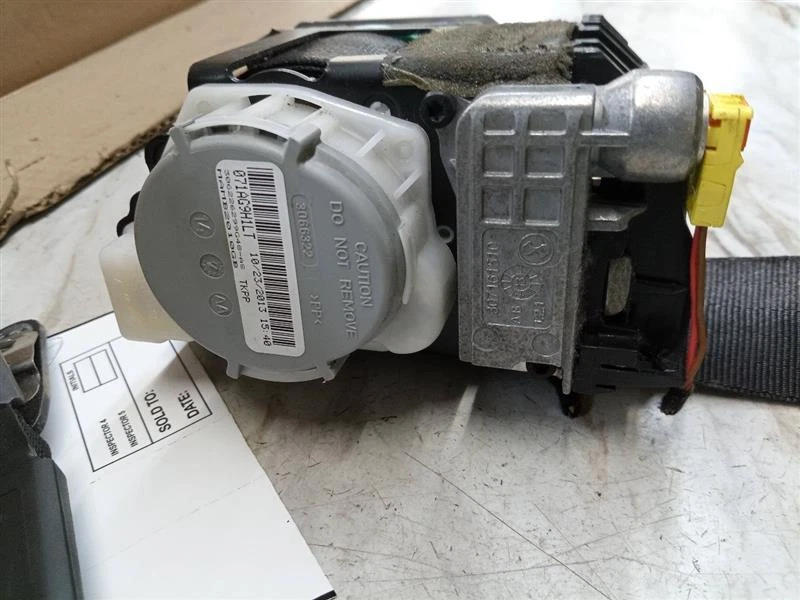 Used Front Left Seat Belt Front fits: 2014 Audi A4 bucket seat driver retractor - Изображение 1 из 4