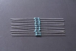Lot of 10 RN 1/4 T1 100 1% SEI Metal Film Resistor 100 Ohm 1/4W 1% Axial - Picture 1 of 2