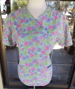 Floral Nursing Uniform Peaches Scrub Top Sz. M - Picture 1 of 2