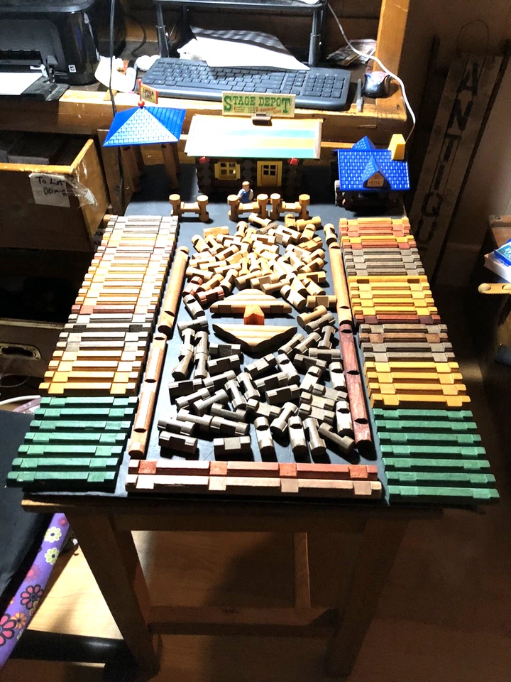 Lincoln Logs 250 Pieces.An Extra PIECE LOT playset, Figure, Windows  Roofs+ more - Image 1 of 4