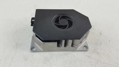 Módulo amplificador subwoofer 2010-2012 Mercedes-Benz GL350 3.0L - Imagem 1 de 3