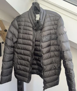 Moncler Jacke, Größe M, Farbe Schwarz Gut Zustand ￼￼ - Bild 1 von 2