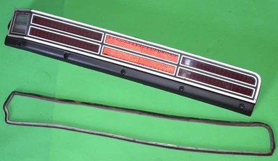 Объектив заднего фонаря 1975 Buick Century от оригинального производителя - со стороны водителя (LH) - Изображение 1 из 4