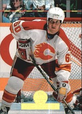 1994-95 Leaf Calgary Flames Hockey Card #450 Phil Housley