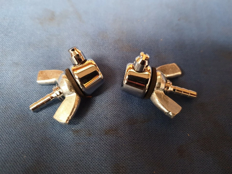 JATOS DE LAVADORA JAGUAR DAIMLER SERVE PARA E-TYPE MK2 S-TYPE 420 250 V8 C15645 X 2 - Imagem 1 de 1