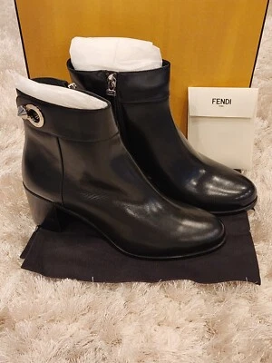 $1150 NUEVOS EN CAJA 100% Auténticos Fendi Mujer Cuero Botines Negros 9 39 Foto 1 de 4