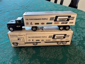 ERTL Metal Delivery Truck "Mr. Gasket Co." Performance Pioneer Series #9 in box - Picture 1 of 2