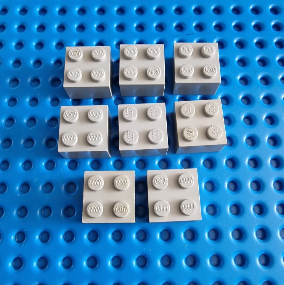 LEGO Basic Baustein Grundstein Basis  2x2 alt hellgrau 8 Stk Gray Brick 3003 R1 - Bild 1 von 1
