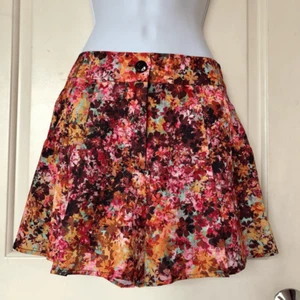 NWOT Bebe Floral High Waisted Easy Shorts - Picture 1 of 13