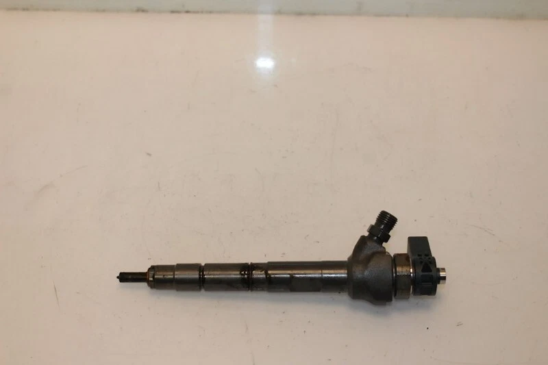 INYECTOR VOLKSWAGEN TIGUAN (AD1) 2016 04L130277AA / 0445110639 #116043 Foto 1 de 1