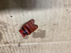 Pre-owned OEM Oil Cap from a Troy-bilt TB525CS 4 cycle Trimmer - Picture 1 of 3