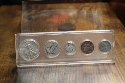Vintage 5 US Coins 1946 Half Liberty $ Quarter 1929 & Dime 1944 Set 90% Silver - Image 1 of 4