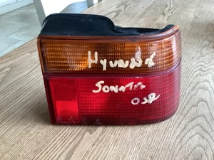 Hyundai Sonata Y2 rear light 7R011025 Right hand rear - Picture 1 of 3