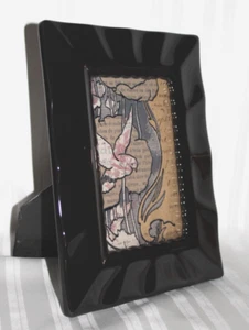 Elsa Modern Black Glossy Wavy Ceramic Photo Frame Fits 6" x 4" Picture - Picture 1 of 9