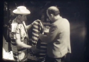 “Tijuana, MX” (1962) 16mm Film Home Movie, Market, Street, Souvenirs, Bullfight - Picture 1 of 24