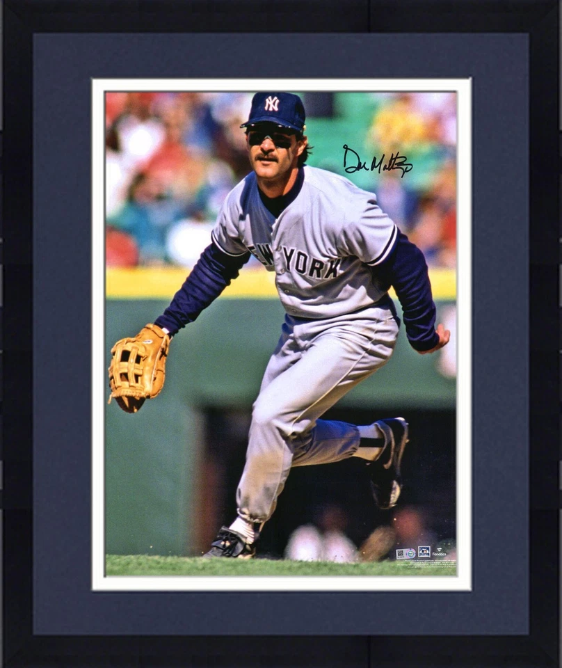 Fotografía de campo autografiada por Don Mattingly New York Yankees de 16" x 20" enmarcada Foto 1 de 1