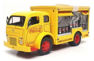 Danbury Mint 1/24 Scale DMCC1955 - 1955 White Coca-Cola Truck - Yellow - Image 1 of 4