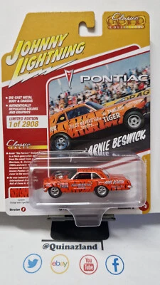 Johnny Lightning Classic Gold 1963 Pontiac Tempest (NG44) - Immagine 1 di 2