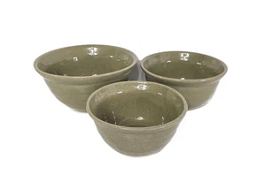 Vintage Monmouth Pottery Stoneware Nesting Mixing Bowls - Picture 1 of 10