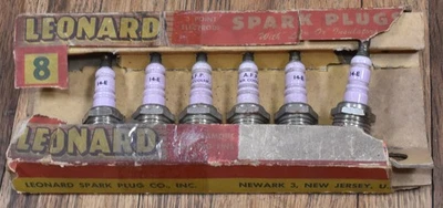 RARE Vintage Pack of 6 Leonard Lumox 3 Point Electrode Spark Plugs Original Box - Image 1 of 4