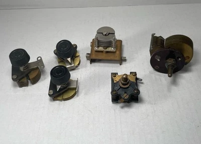 Capacitor de ajuste de placa de latão vintage (lote)  - Imagem 1 de 4