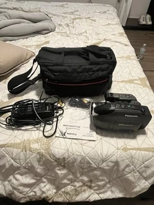 Panasonic Palmcorder PV-L550D Digital VHS Camera 150x - Picture 1 of 4