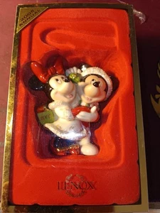 Lenox 2008 Mickey y Minnie Primer Adorno de Navidad Disney  - Imagen 1 de 14