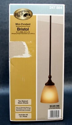 Mini colgante Hampton Bay Bristol de bronce nuez moscada de 1 luz con pantalla de vidrieras de té Foto 1 de 3