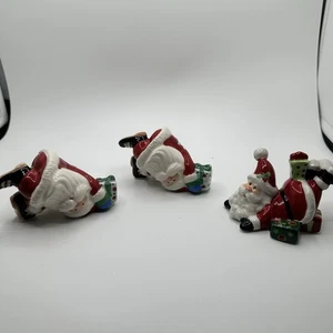 FITZ & FLOYD Tumbling Santa With Gifts Presents Figurines Christmas Set Of 3 - Picture 1 of 6