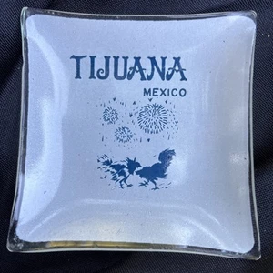Vintage 1960's Glass Ashtray Tijuana w Cock Fighting Chickens Rare 4” - Picture 1 of 2