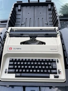 Olympia Reporter Portable Electric Typewriter Machine with Case - Tested Works - Picture 1 of 5