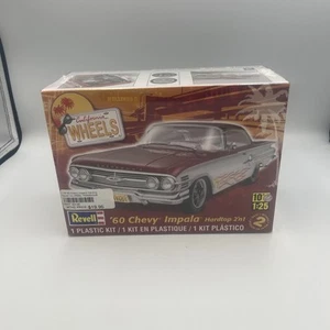 Kit modelo Revell '60 Chevy Impala techo rígido 2'n1 escala 1:25 #85-4248 piezas selladas - Imagen 1 de 2