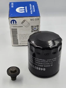 Filtro de aceite Mopar genuino nuevo MO-339 04892339AB Chrysler Dodge Jeep RAM envío y devolución gratuitos - Imagen 1 de 2