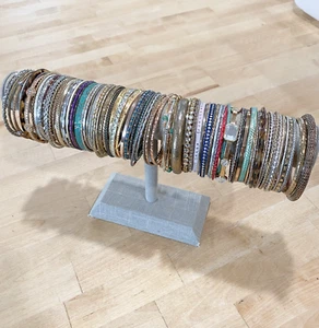 Lote de 91 Pulseras Puño De Colección a Mod Brazaletes Colores Bisutería Desgaste Reparación - Imagen 1 de 7