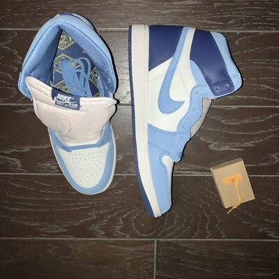 Größe 11,5 - Jordan 1 Retro High OG First in Flight W - Bild 1 von 4