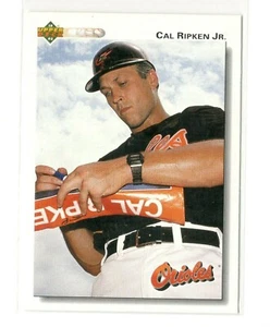 1992 Upper Deck #165 Cal Ripken Jr. Baltimore Orioles Baseball Card - Picture 1 of 2