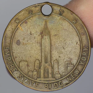 EMPIRE STATE BUILDING STATUE OF LIBERTY NEW YORK MEDAL COIN TOKEN Vintage Retro - Picture 1 of 2