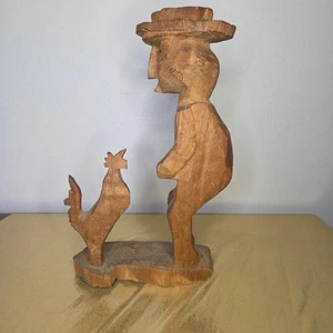 Vintage Holzschnitzerei Mann mit Hahn Handarbeit  - Bild 1 von 6