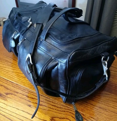 Frye Vintage Black Leather Day Duffle Bag Style~102 Benchcrafted~Columbia~GUC! - Image 1 of 4