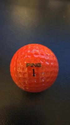 Pelota de Golf Ping Eye 1 Karsten Rojo/Blanco Feliz Navidad De Colección Edición Limitada Foto 1 de 4